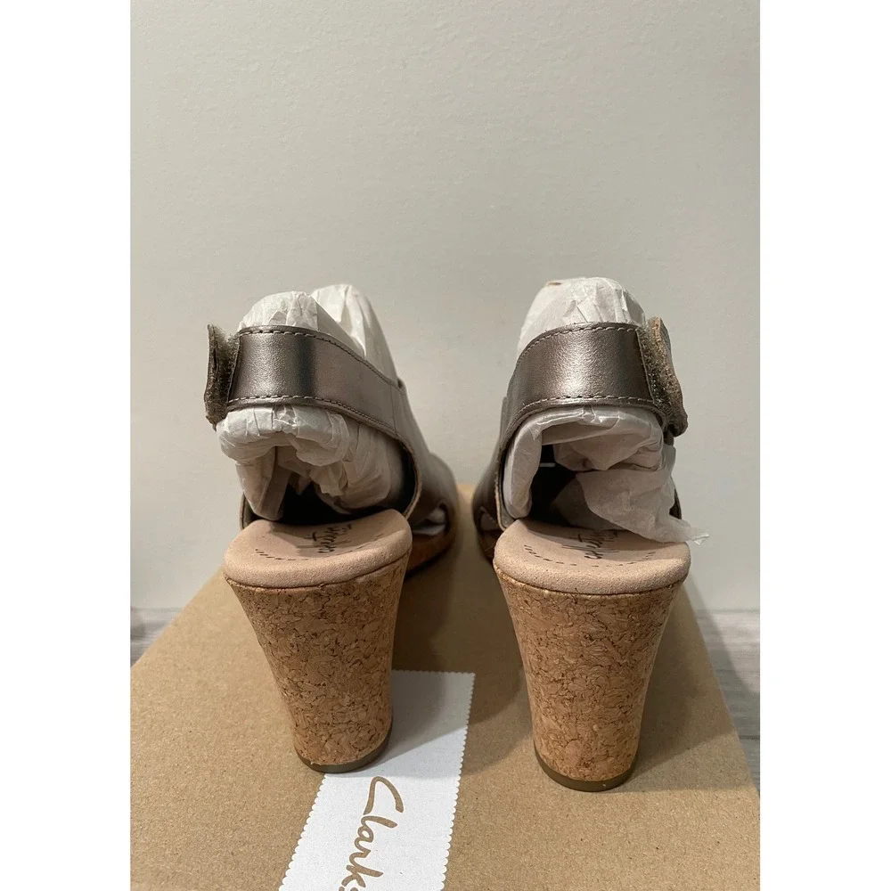 Clarks Lafley Joy‎ Pewter Metallic Leather Wedge Sandals 8.5 M 26145422 NEW